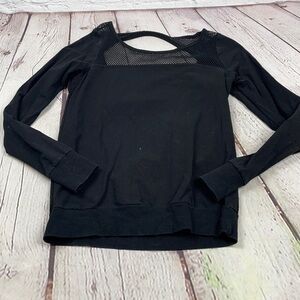 UEC Fabletics black crewneck sweatshirt small